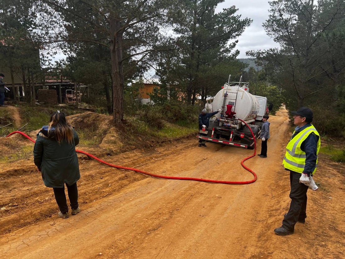 Apoyo con el suministro de agua en Laguna Verde